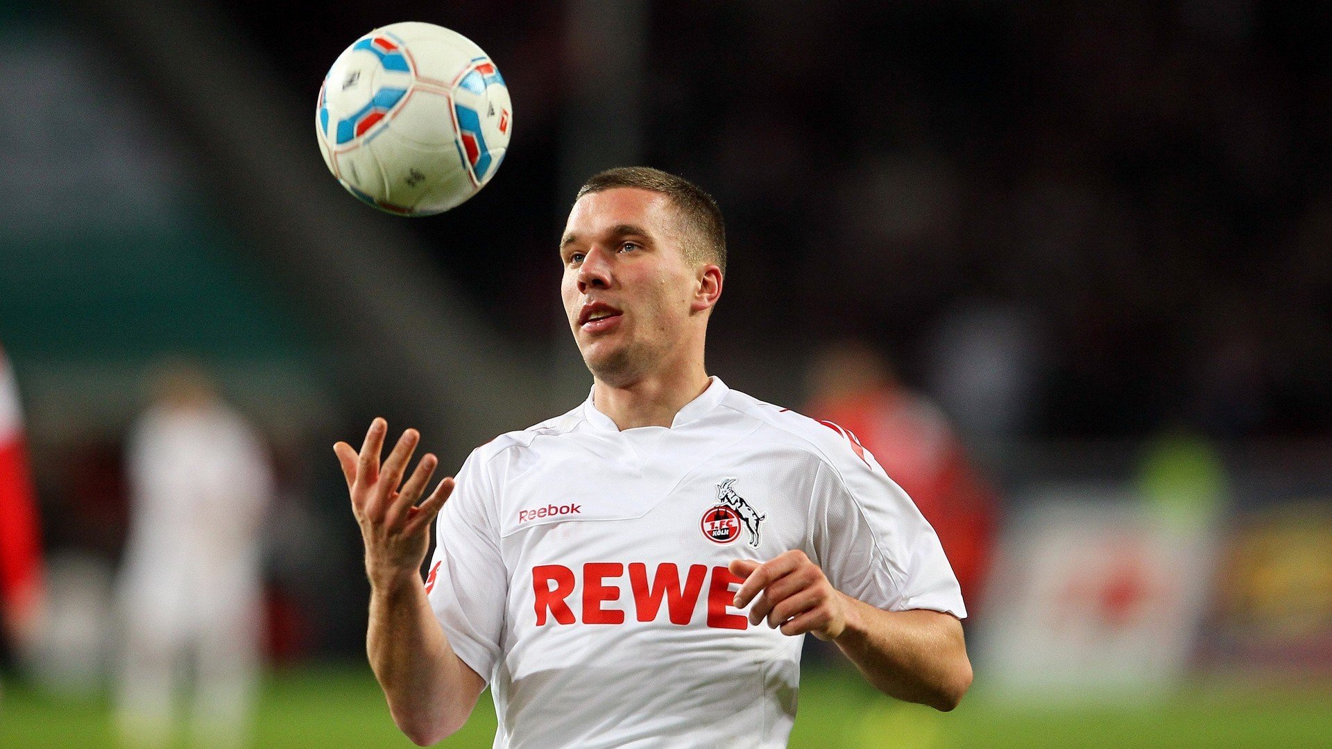 欧冠决赛:巴黎1比0小胜如愿捧杯 队史“欧冠梦”终于圆满